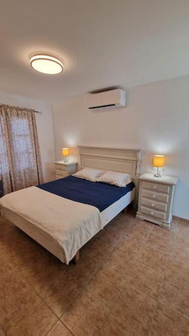 Ardhraubu Villa, Terra Cotta & Very Close to Sea