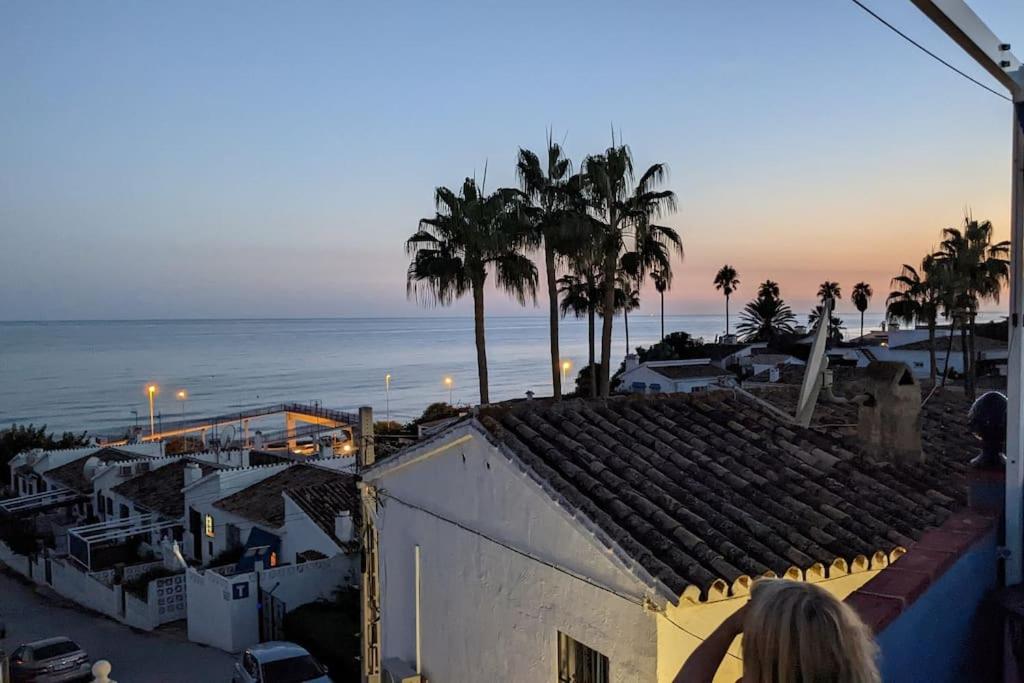 Ardhraubu Villa, Terra Cotta & Very Close to Sea