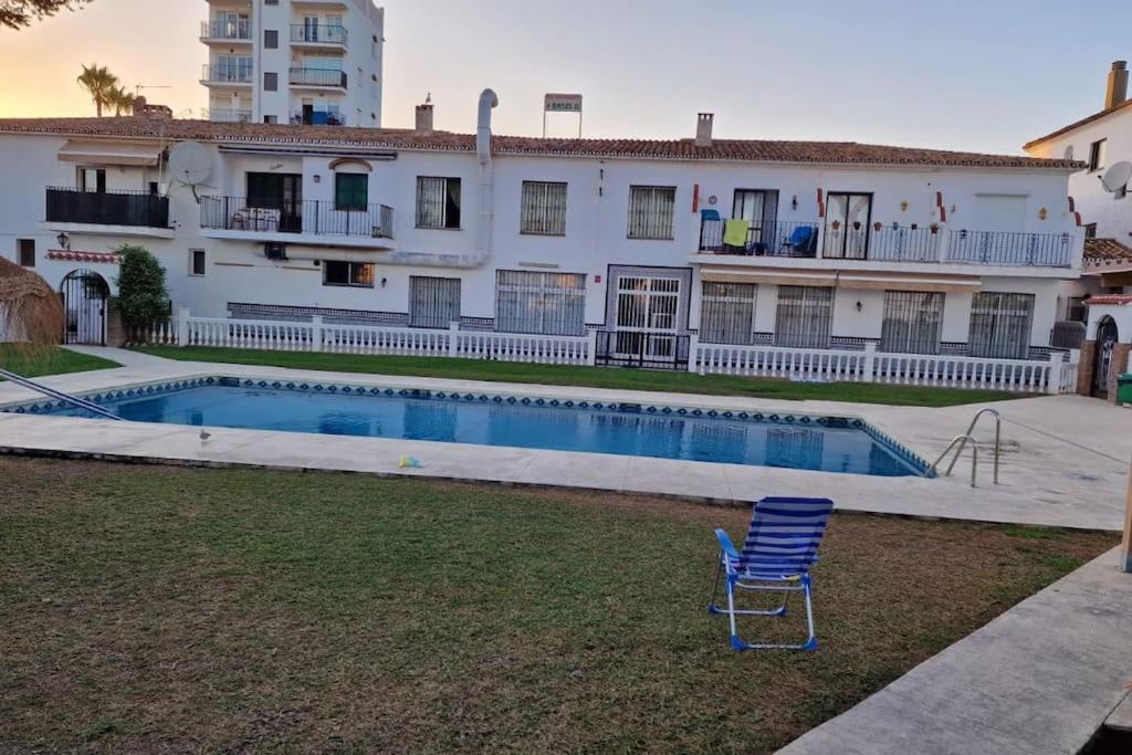 Ardhraubu Villa, Terra Cotta & Very Close to Sea