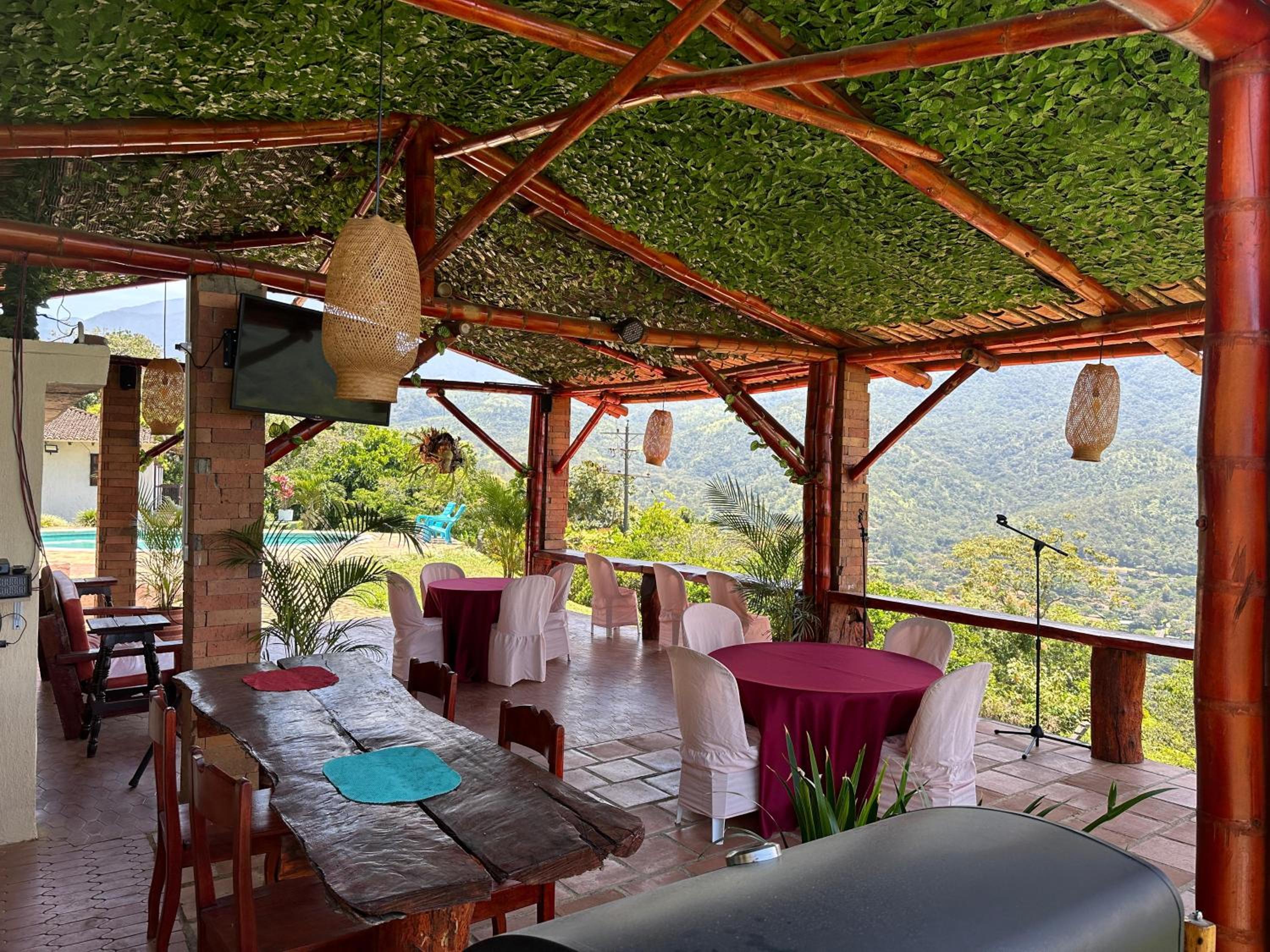 La Villa The View