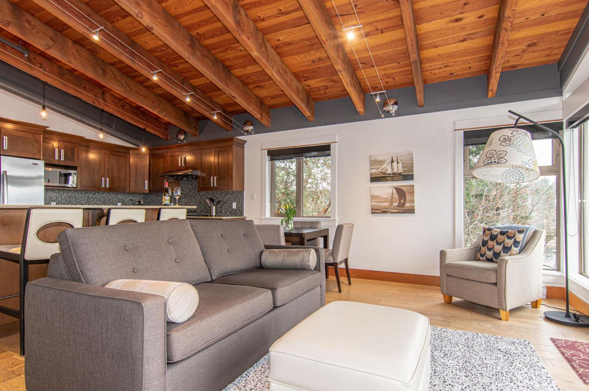 Mariner's Loft - Salt Spring Island