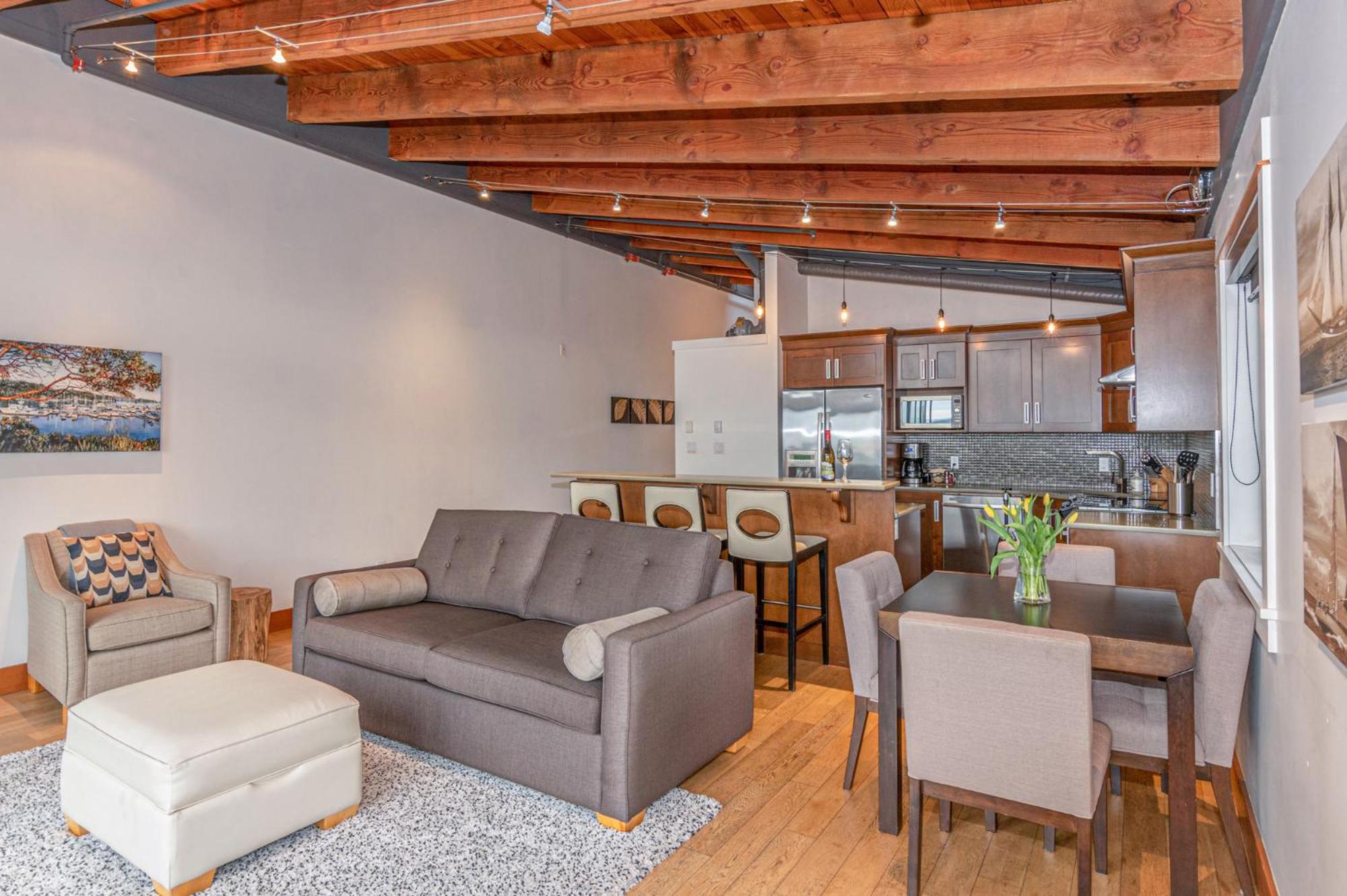 Mariner's Loft - Salt Spring Island