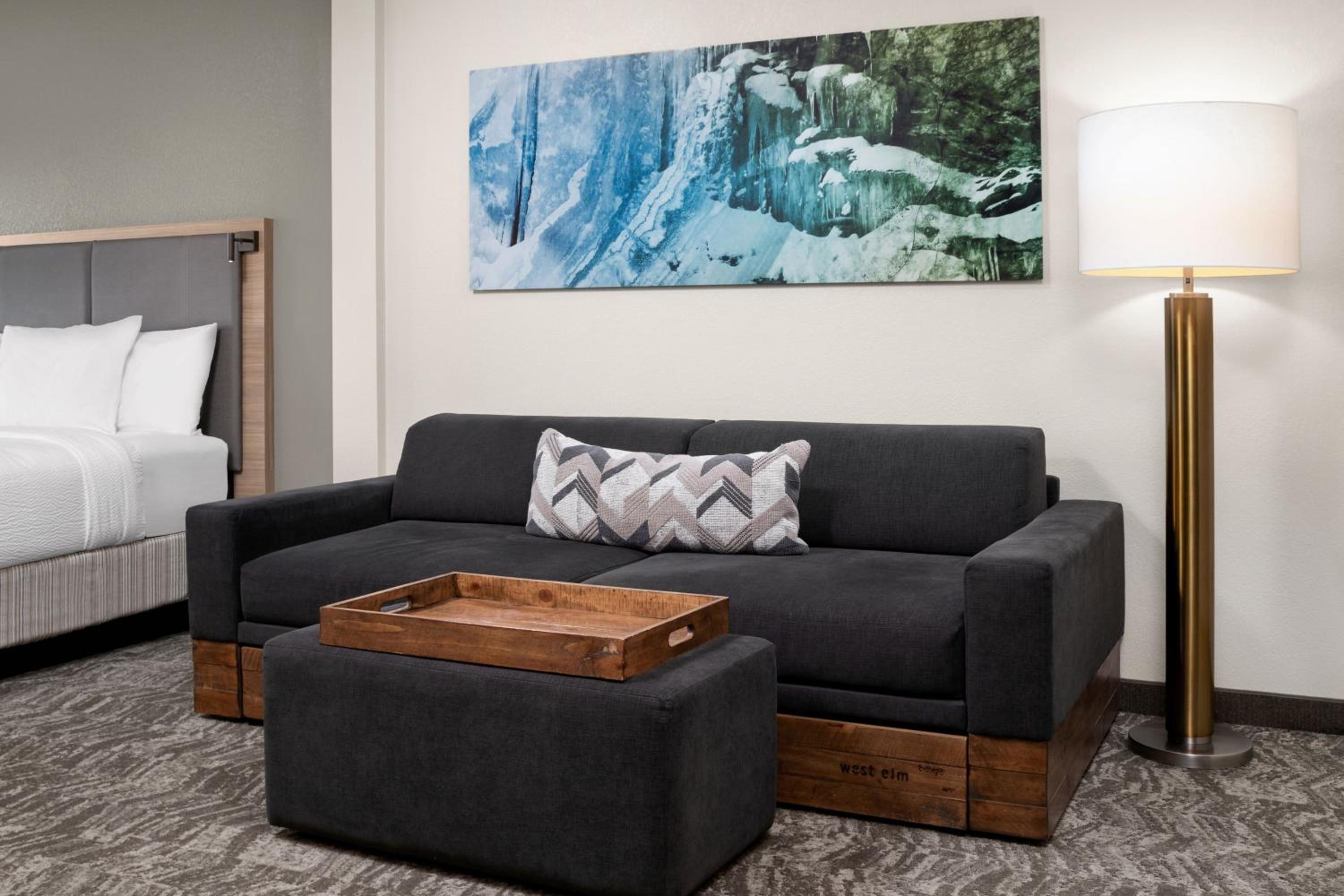 Fairbanks Vacations - SpringHill Suites by Marriott Fairbanks - Property Image 9