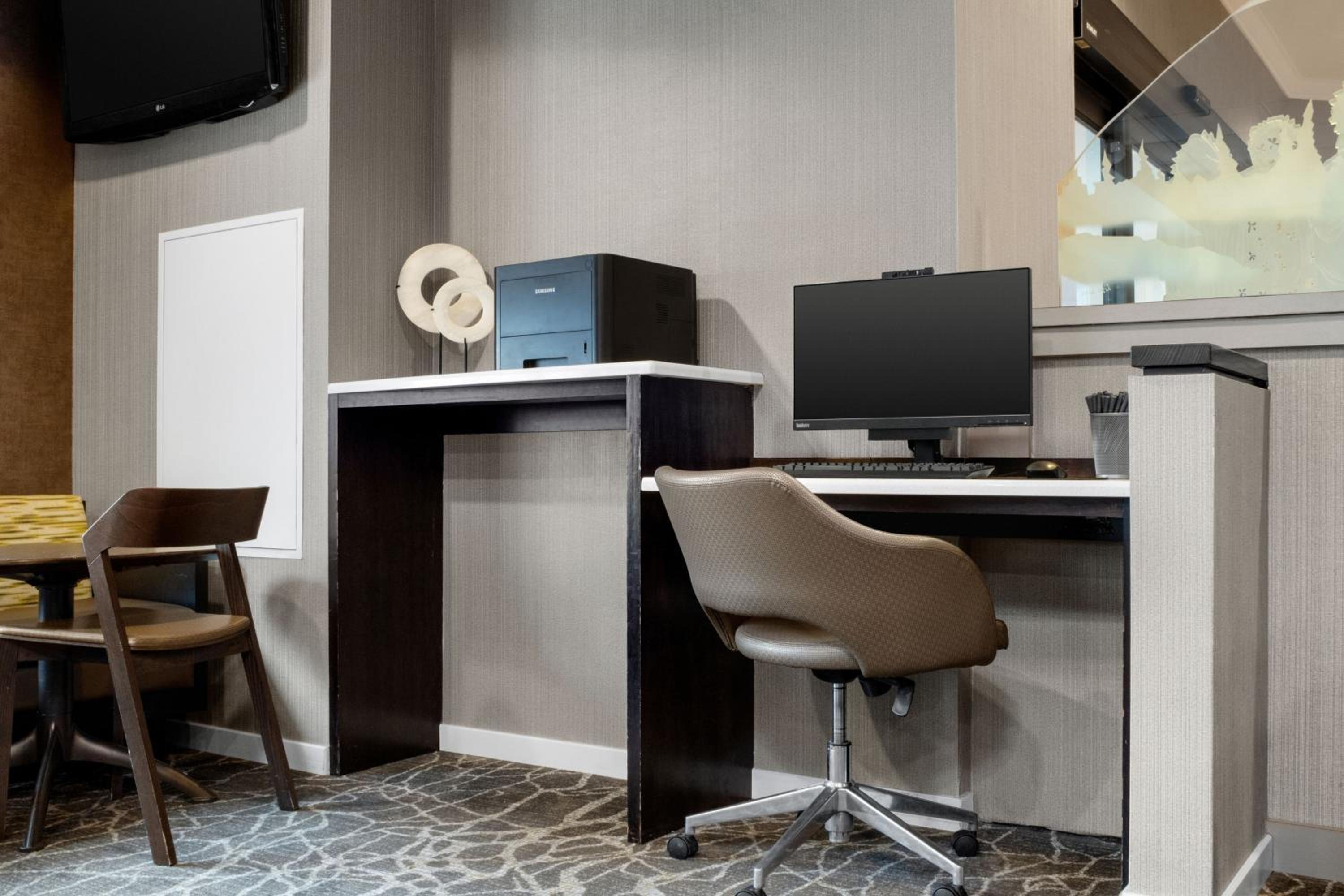 Fairbanks Vacations - SpringHill Suites by Marriott Fairbanks - Property Image 3