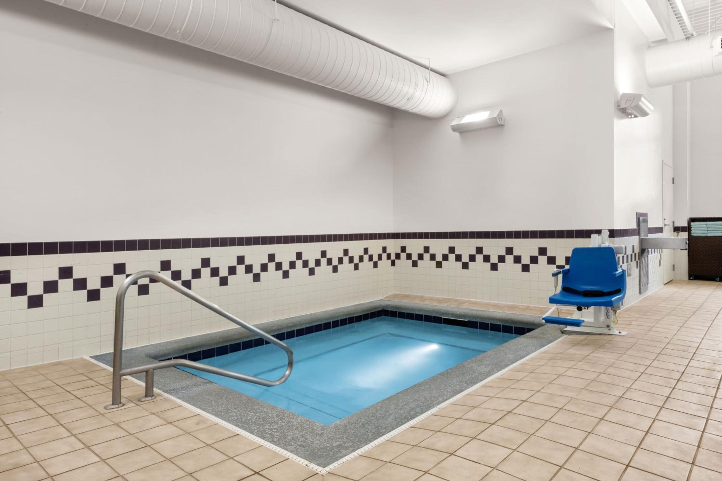 Fairbanks Vacations - SpringHill Suites by Marriott Fairbanks - Property Image 18