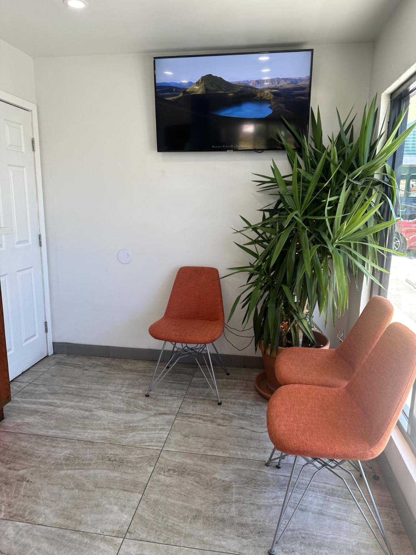 Super 8 by Wyndham Oceanside Downtown - Property Image 114