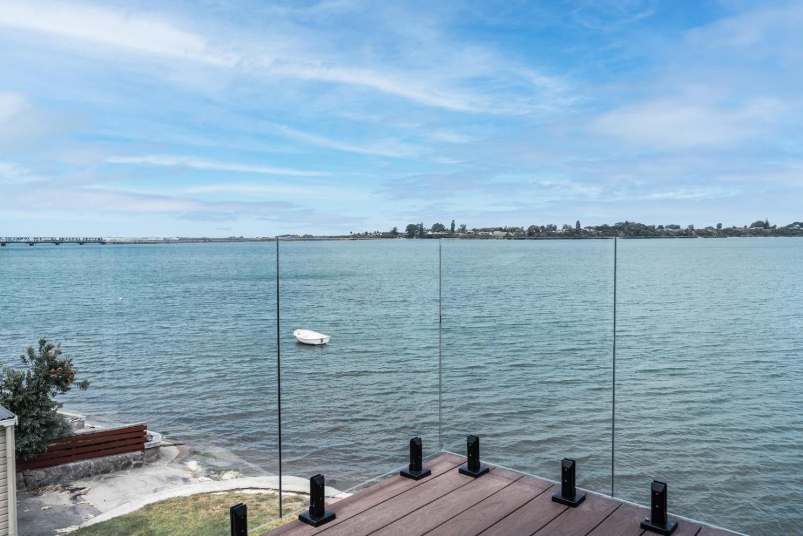 Harbour View Motel and Waterfront Apartments