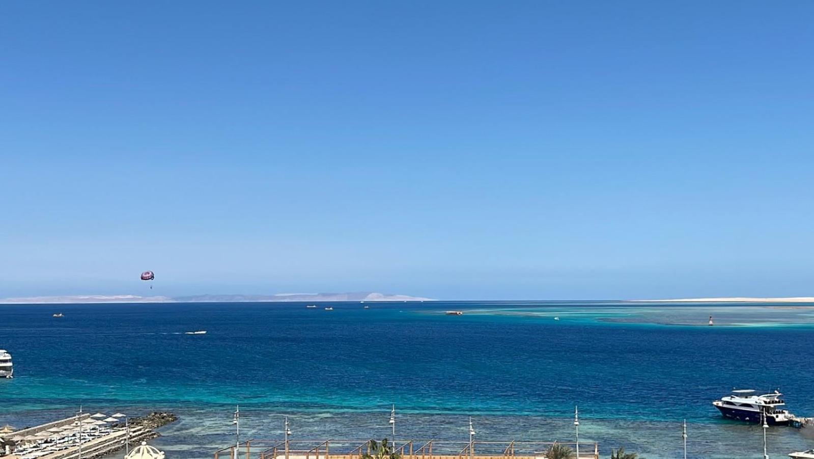 Sea view apartment , 3 bedrooms , city center 09