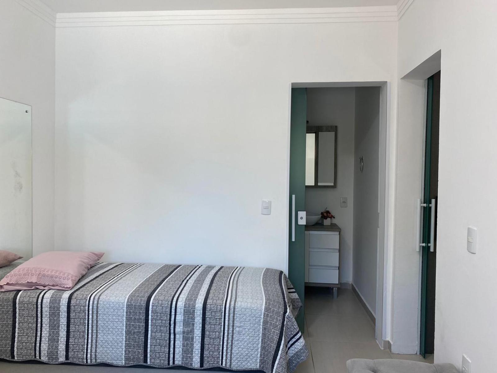 Residencial com Piscina e Jacuzzi com vista para a Natureza