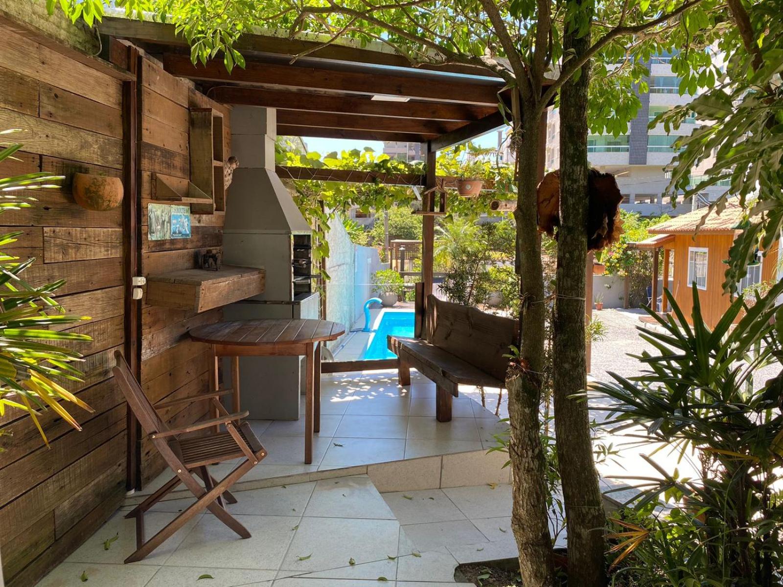 Residencial com Piscina e Jacuzzi com vista para a Natureza
