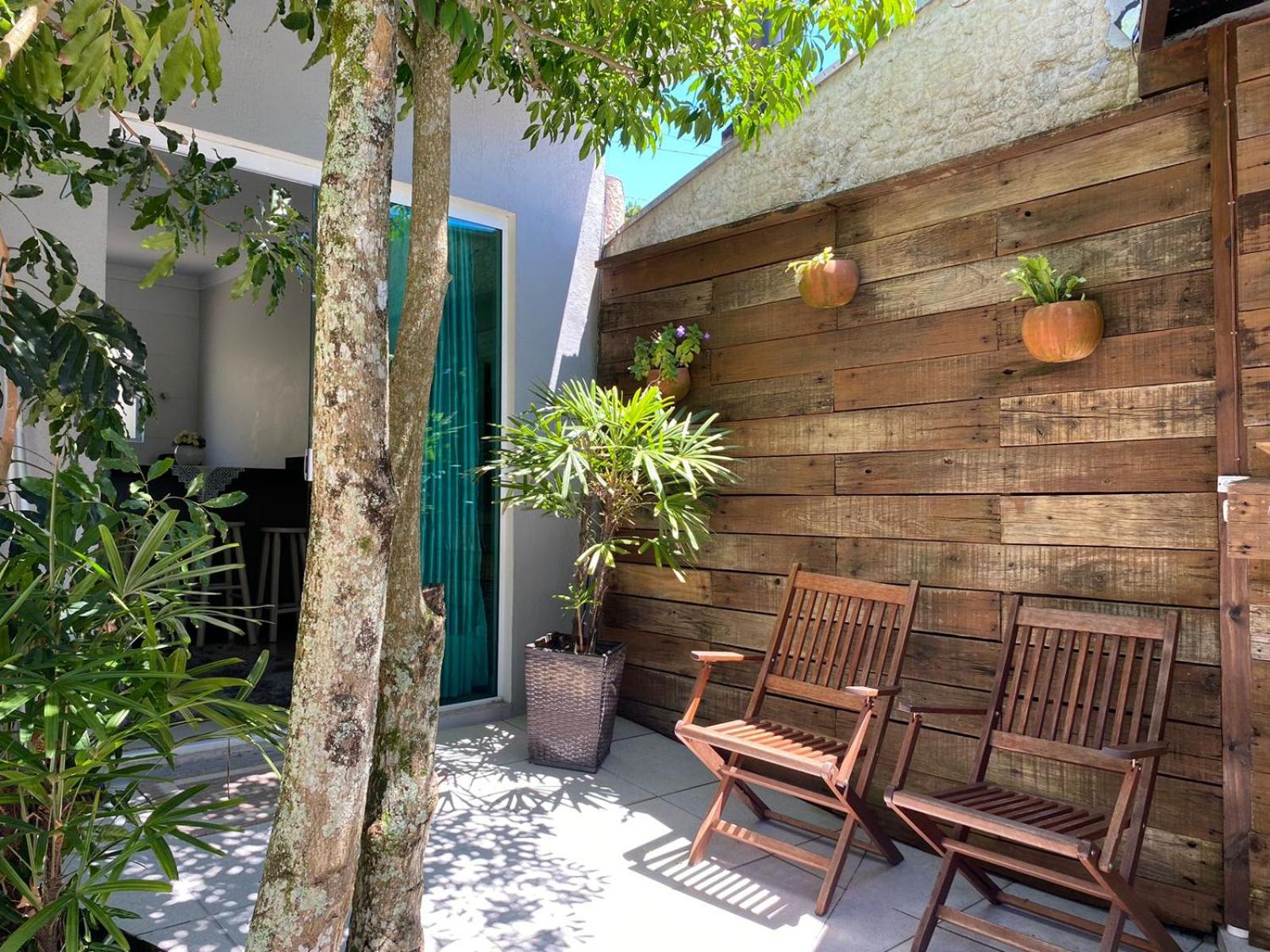 Residencial com Piscina e Jacuzzi com vista para a Natureza