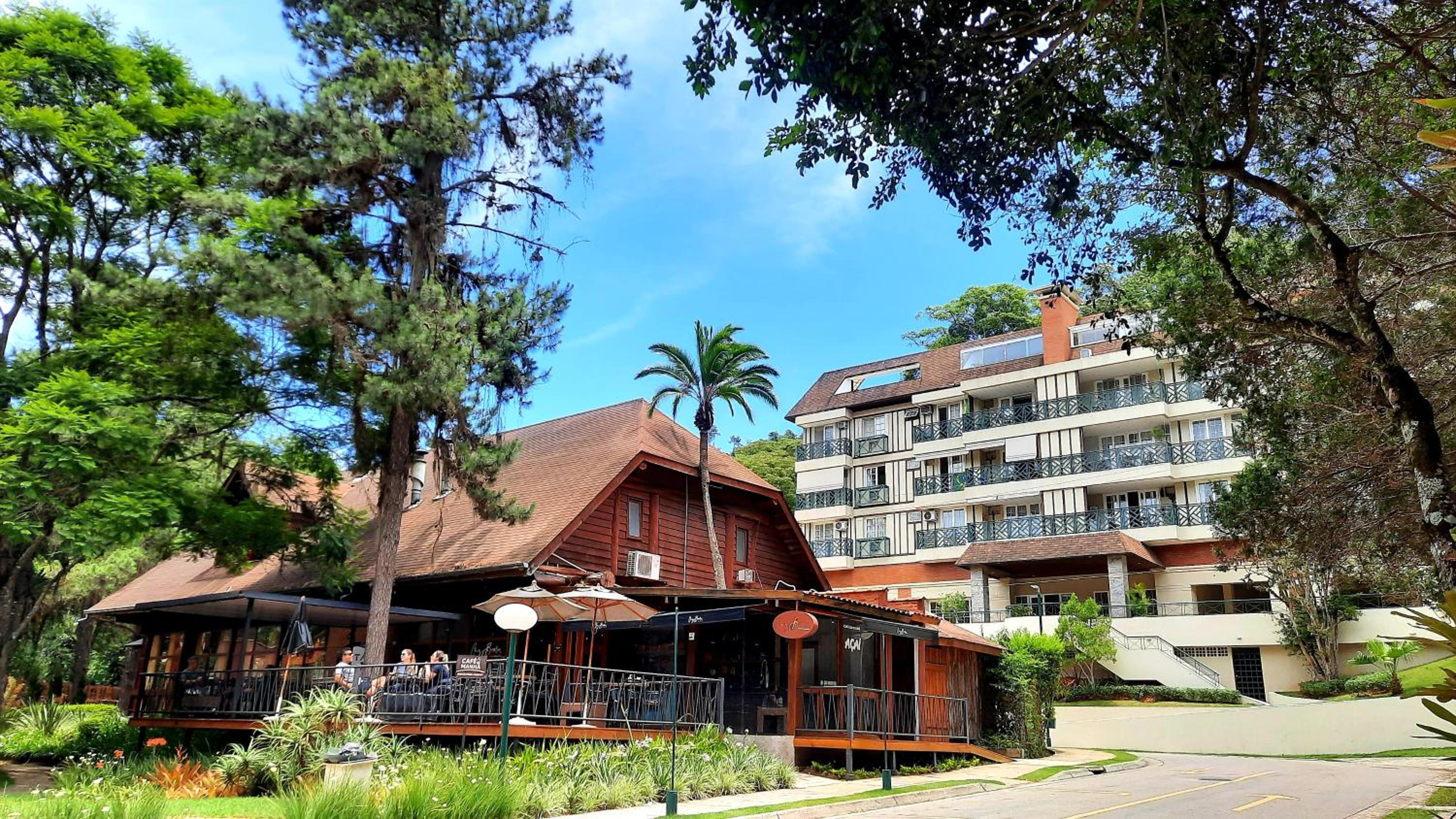 Granja Brasil - Lindo Studio - Com Piscina e Lazer - No Centro de Itaipava