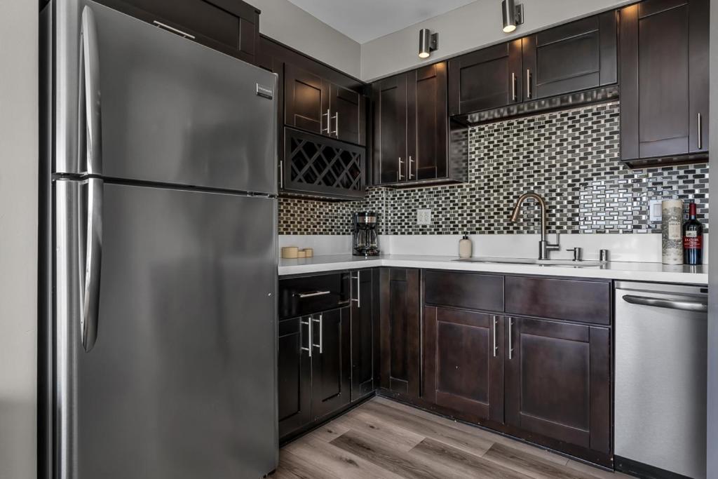 Marina Del Rey Chic 1 Bedroom with View
