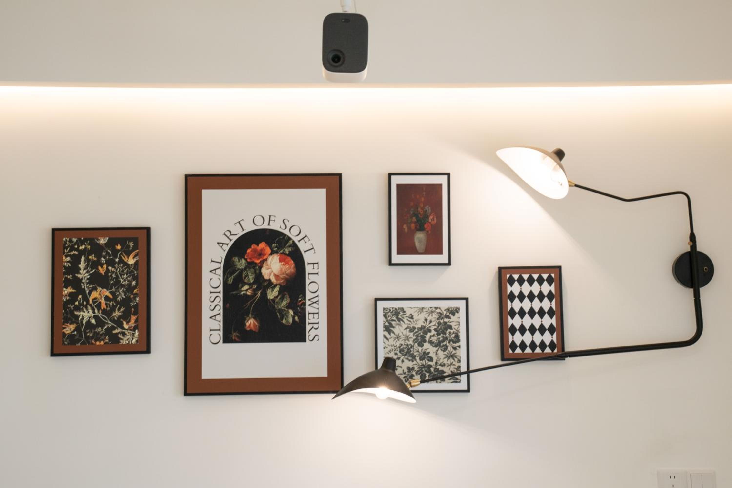 Yi Du Home with Double Views-At West Nanjing Road, Near Metro, Cards OK
