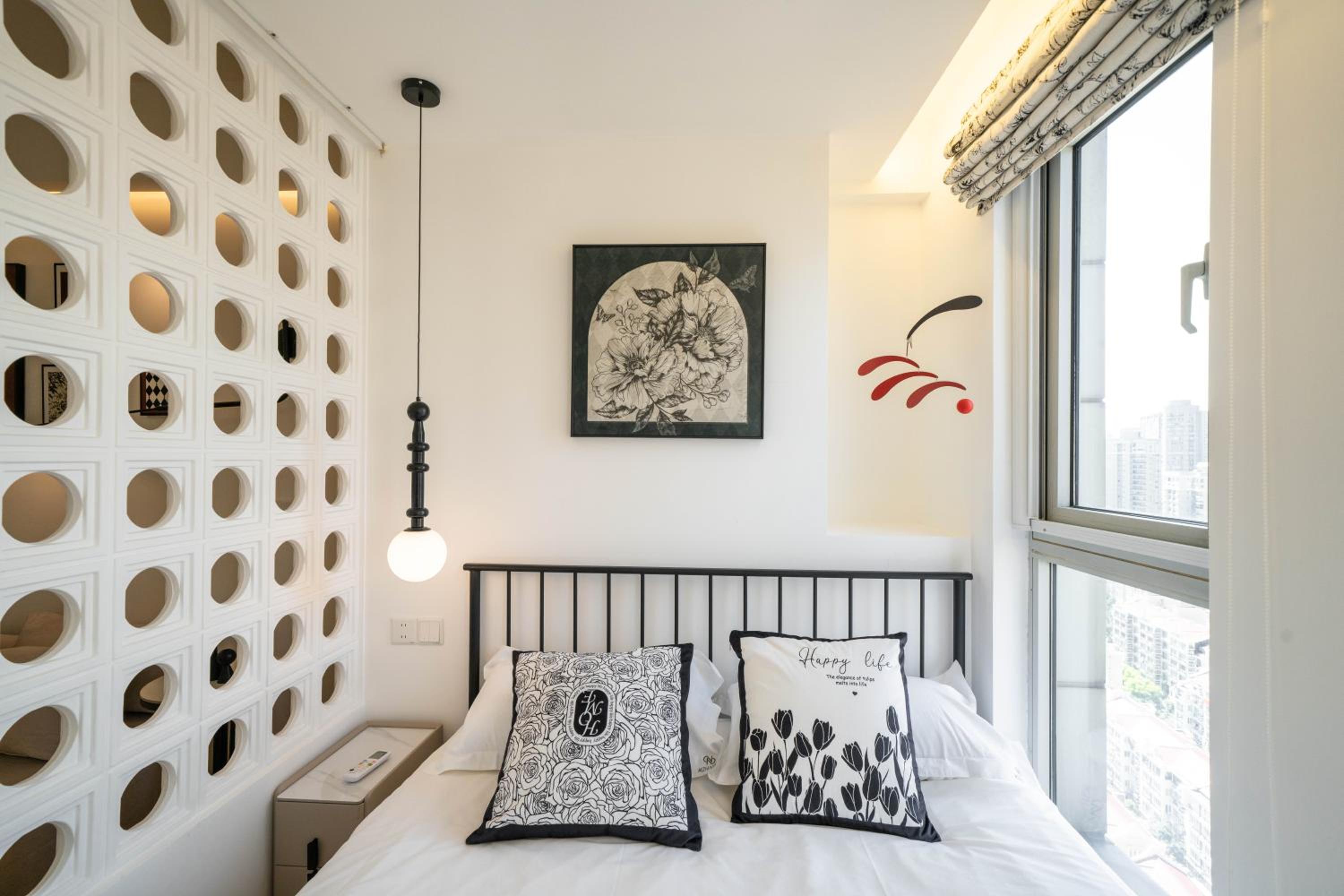Yi Du Home with Double Views-At West Nanjing Road, Near Metro, Cards OK