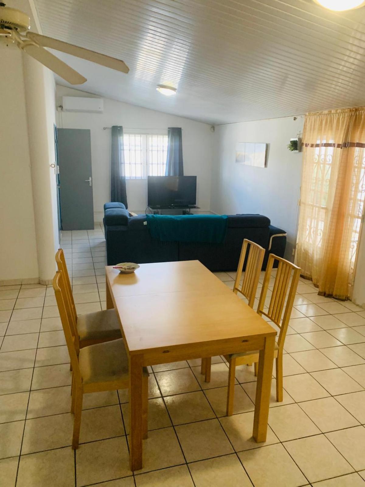 Sermie T4 à kourou avec piscine view 4
