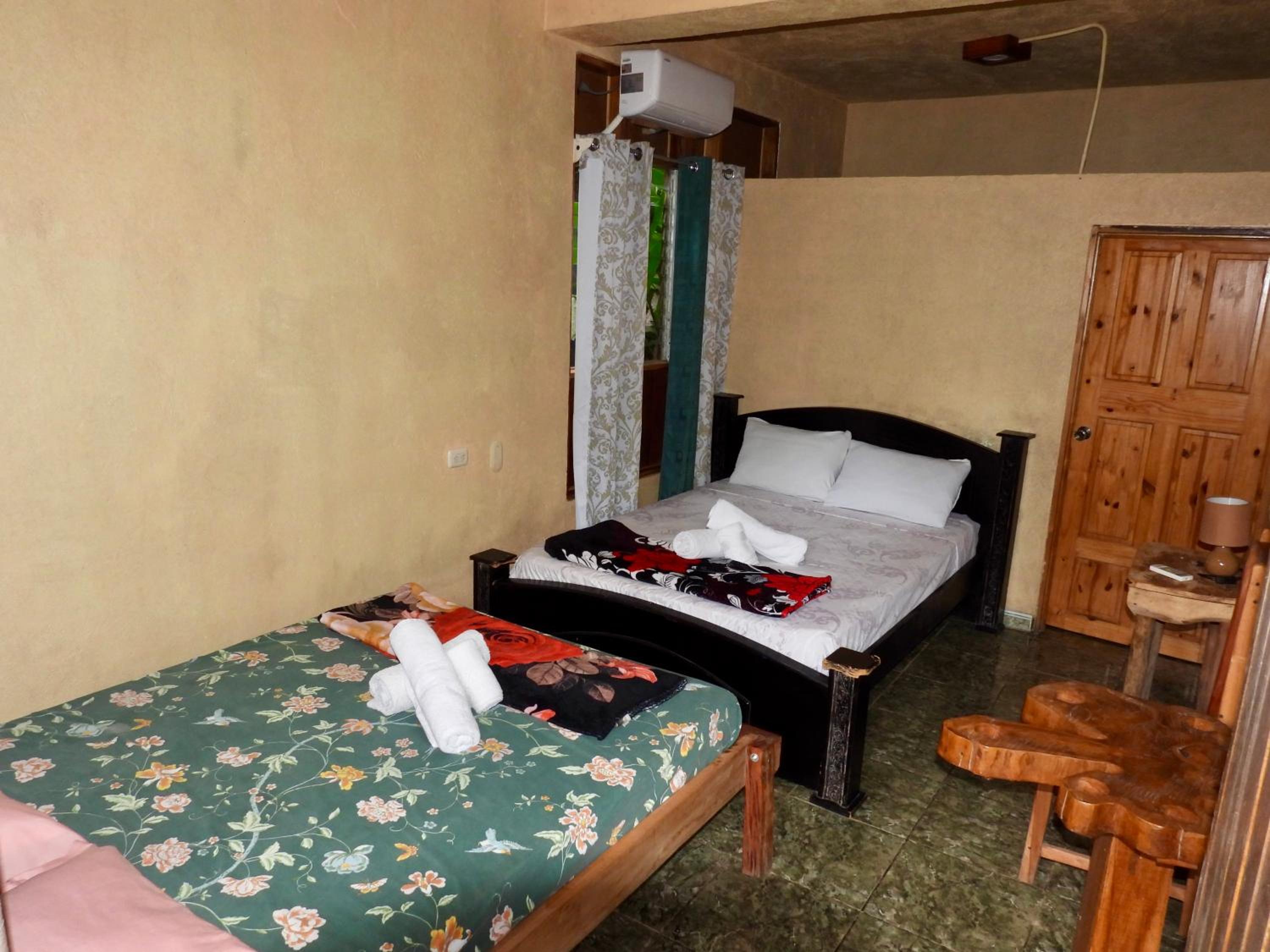 Iguanitas Lodge