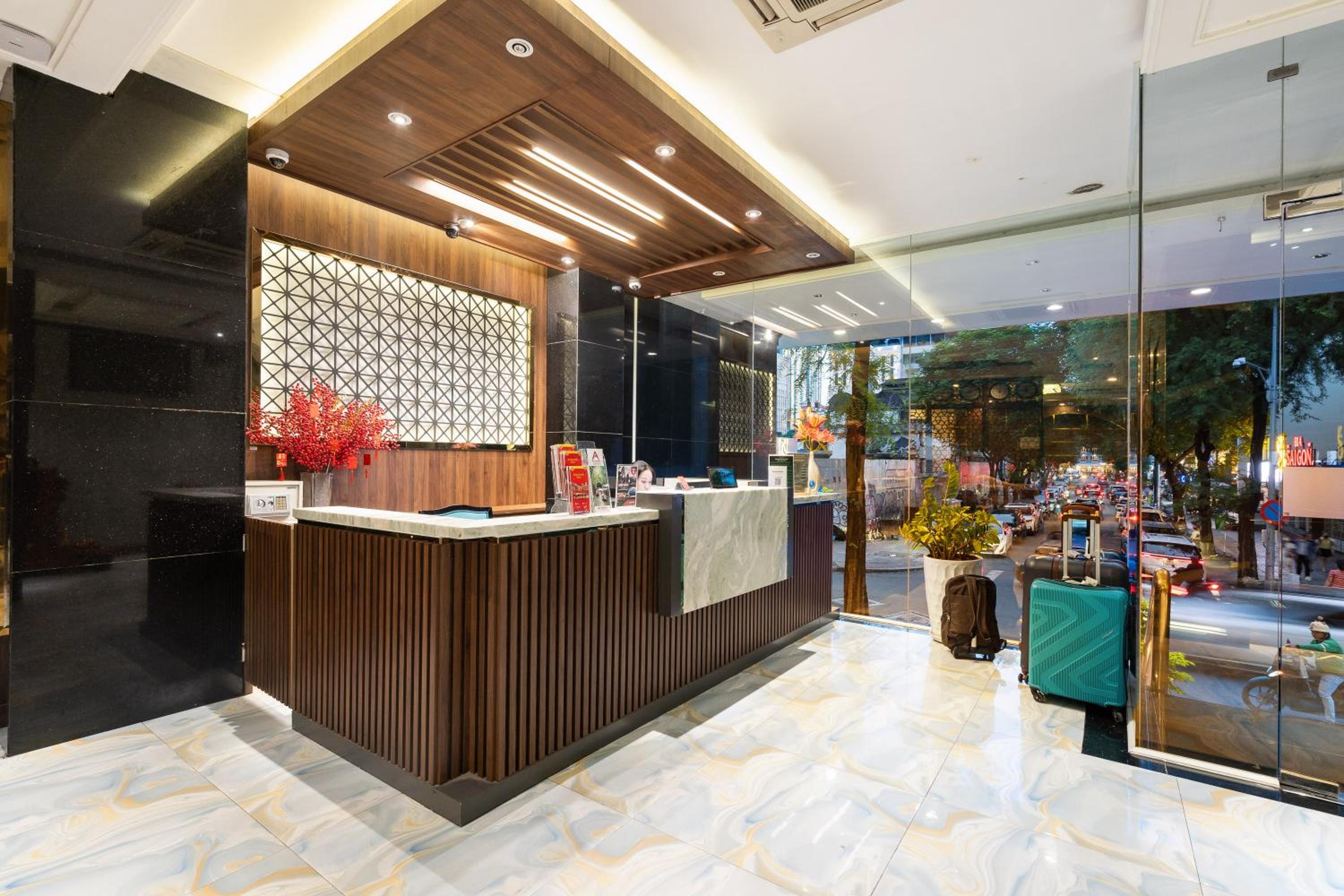 Nicecy Saigon Hotel