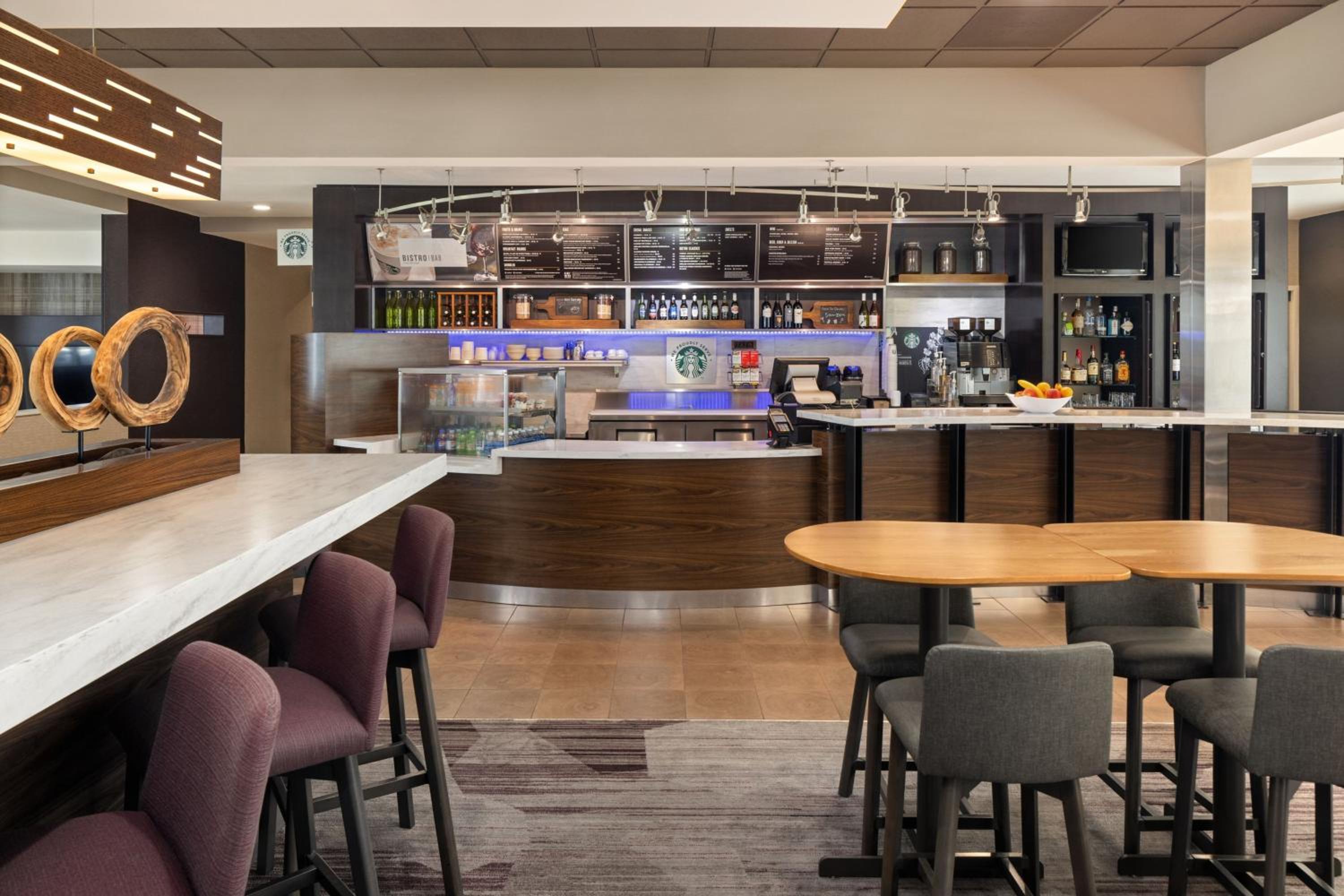 Waukegan Vacations - Courtyard by Marriott Chicago Waukegan / Gurnee - Property Image 17