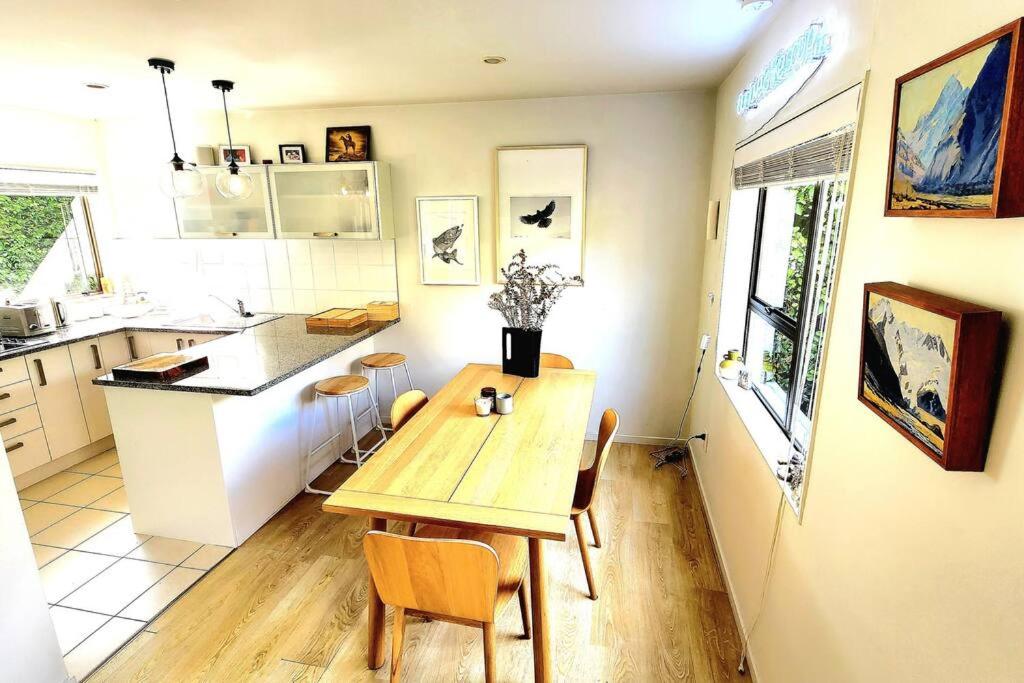 Perfect location - Long or short-term stay! view 5