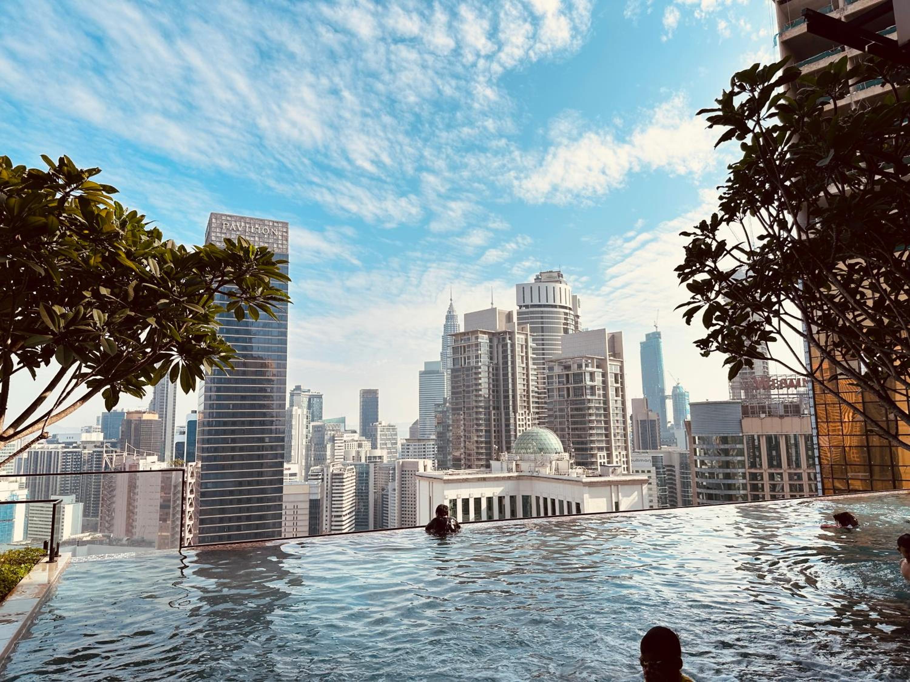 Axon Infinity Pool KL