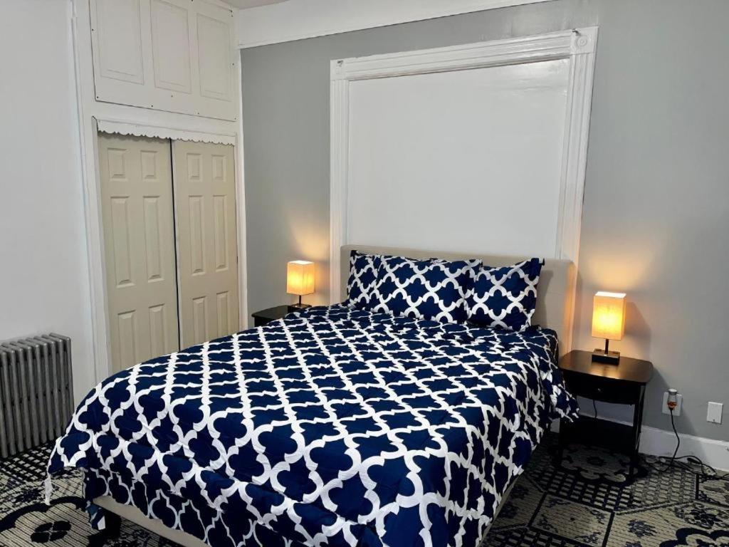 LOCATION, location to MANHATTAN, 3 Br COZY APT in LIC view 4