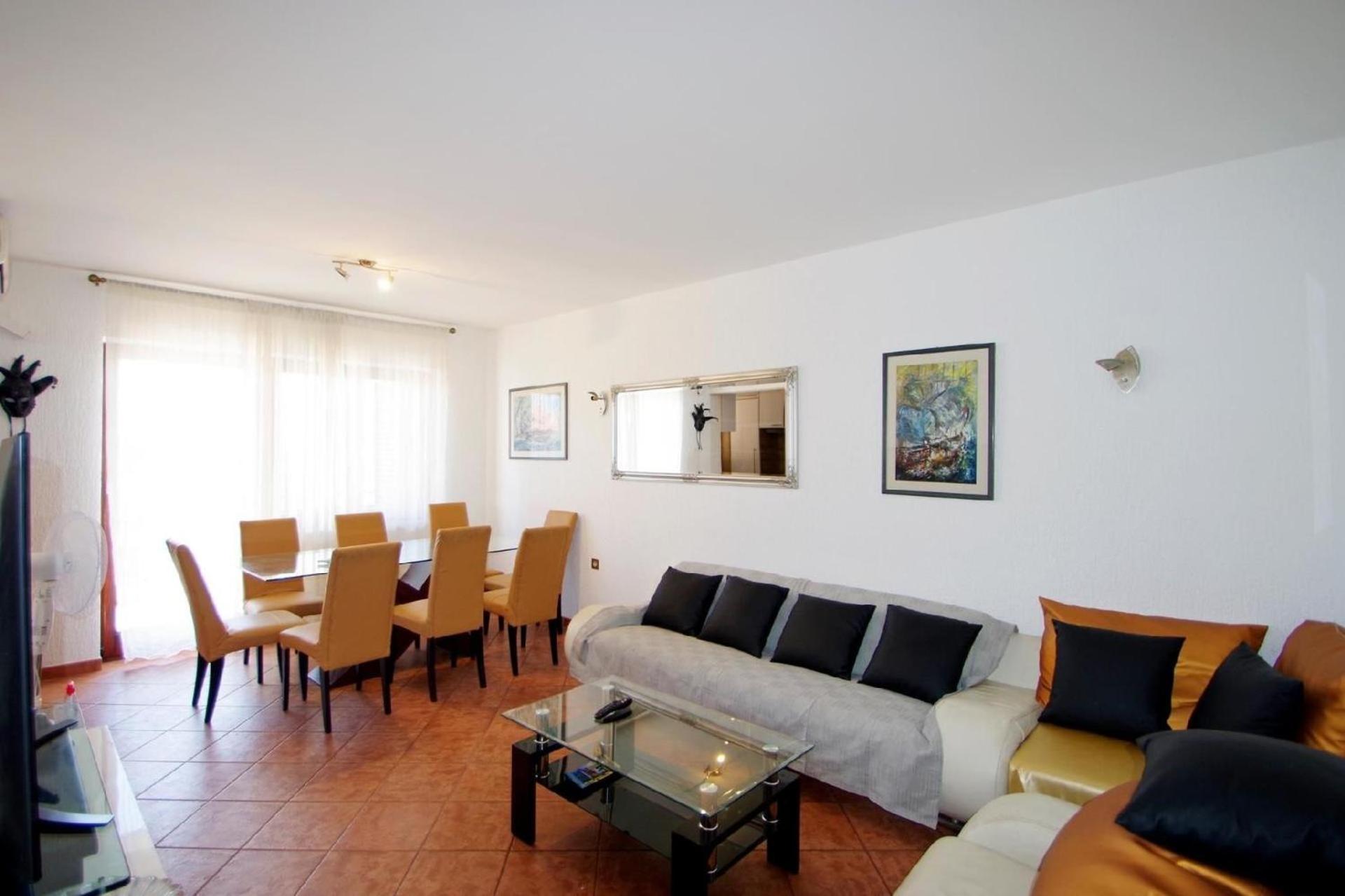 Wohnung in Pula mit Terrasse, Grill und Garten view 4