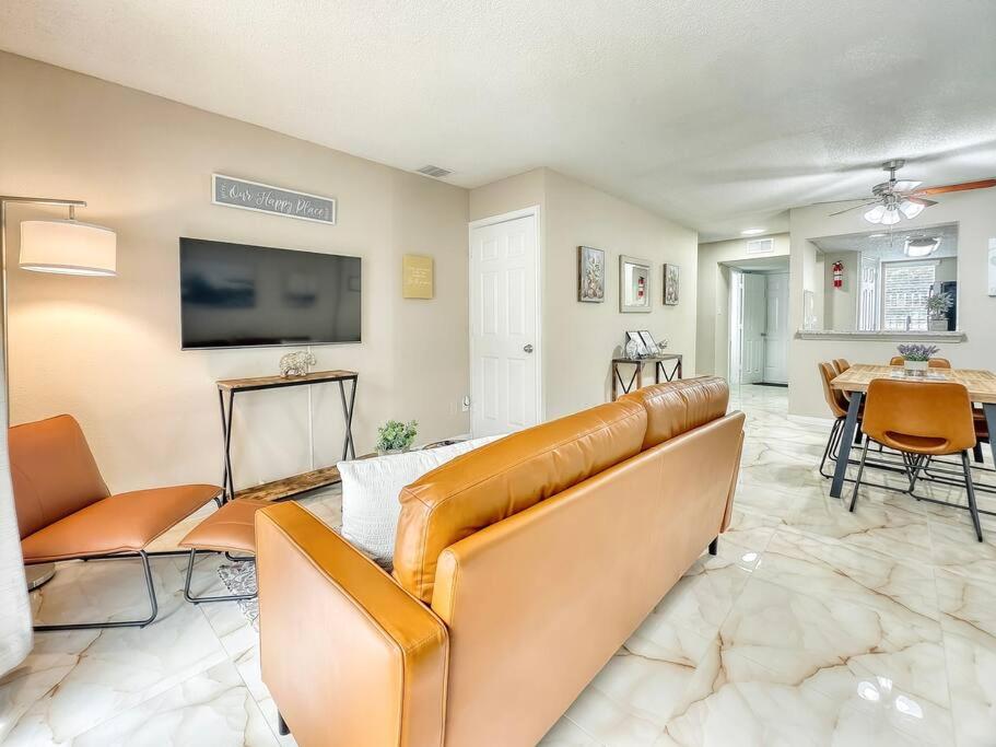 Braeswood 2 close to NRG, Medical Center with Pool, Gym, Pet friendly view 5