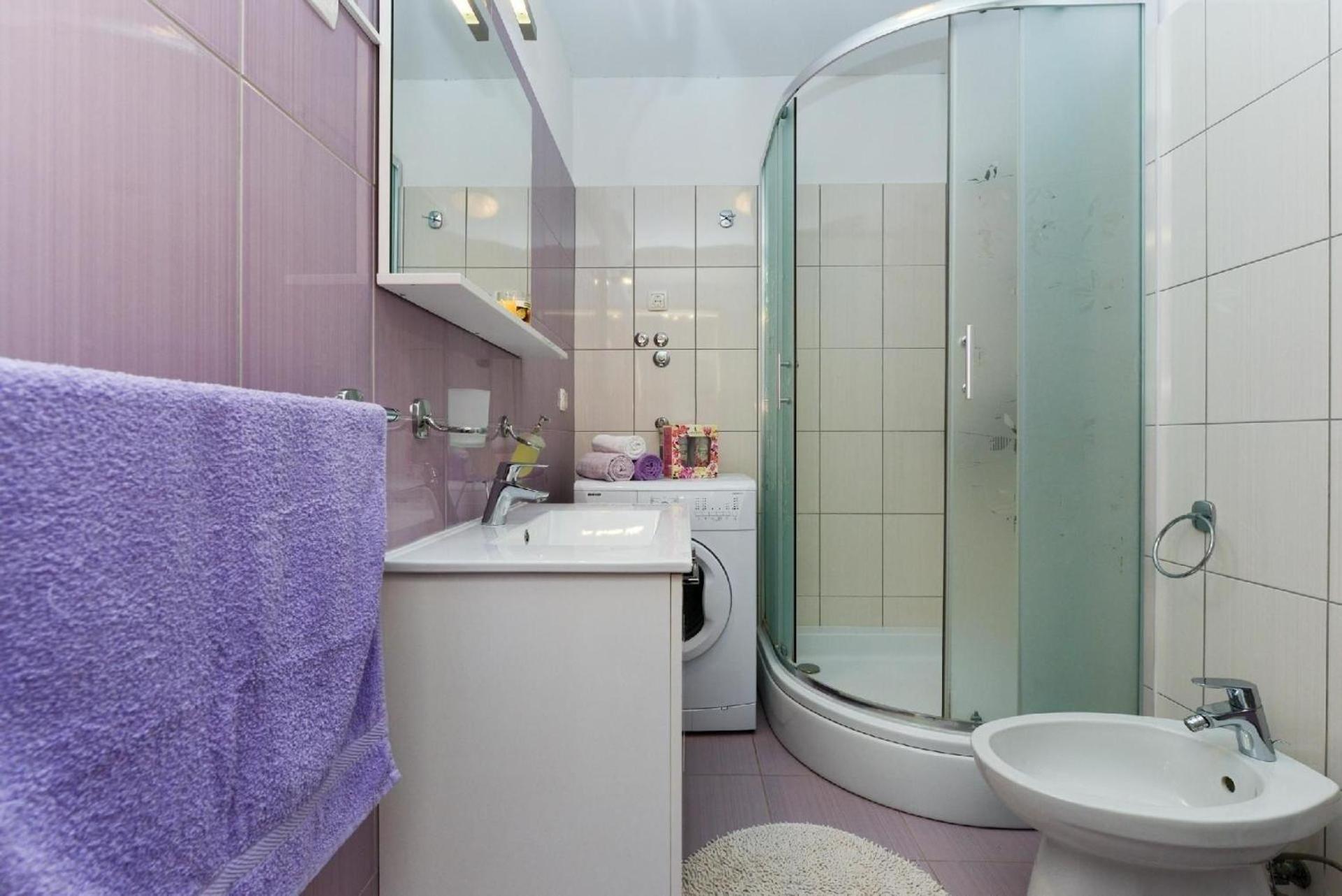 Ferienwohnung Für Fünf Personen Im Ersten Stock view 5