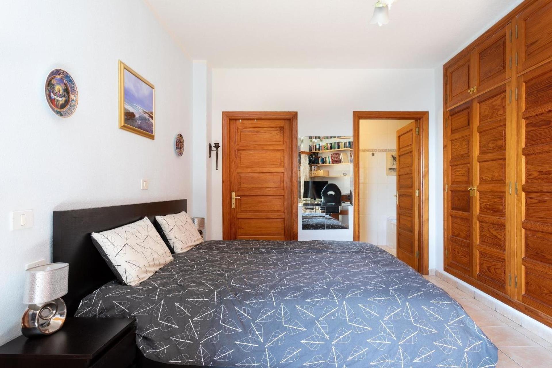 Luxuriöses Apartment mit zwei Balkonen und Meerblick, Langzeitmiete möglich