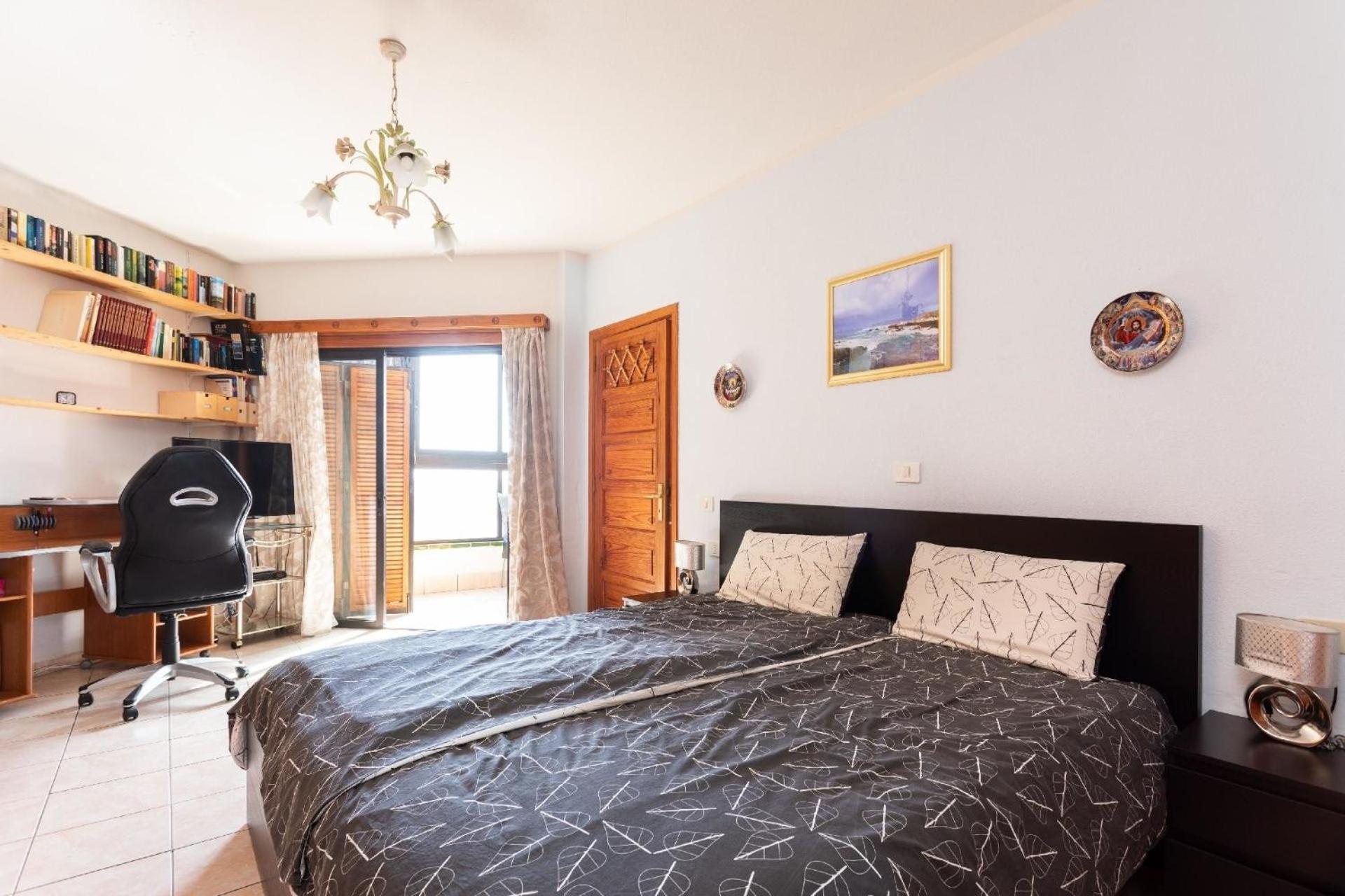 Luxuriöses Apartment mit zwei Balkonen und Meerblick, Langzeitmiete möglich