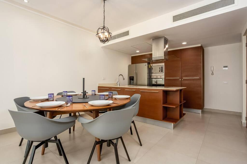 Ochoa 209 Luxury Condo Private Beach Club view 3