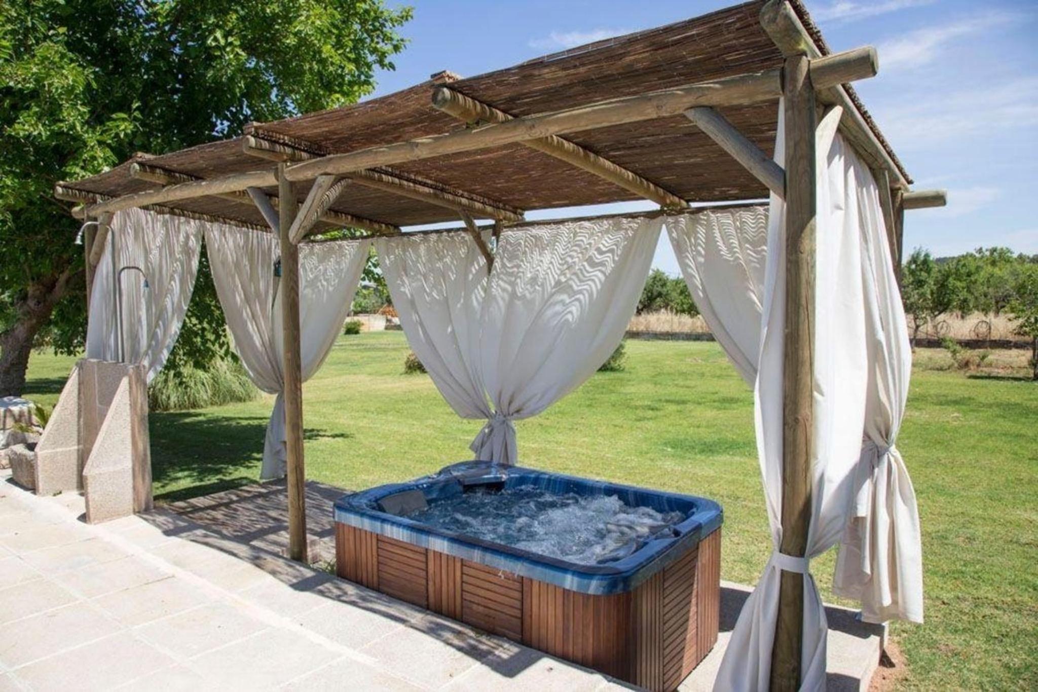 Gemütliches Ferienhaus mit Pool bei Selva