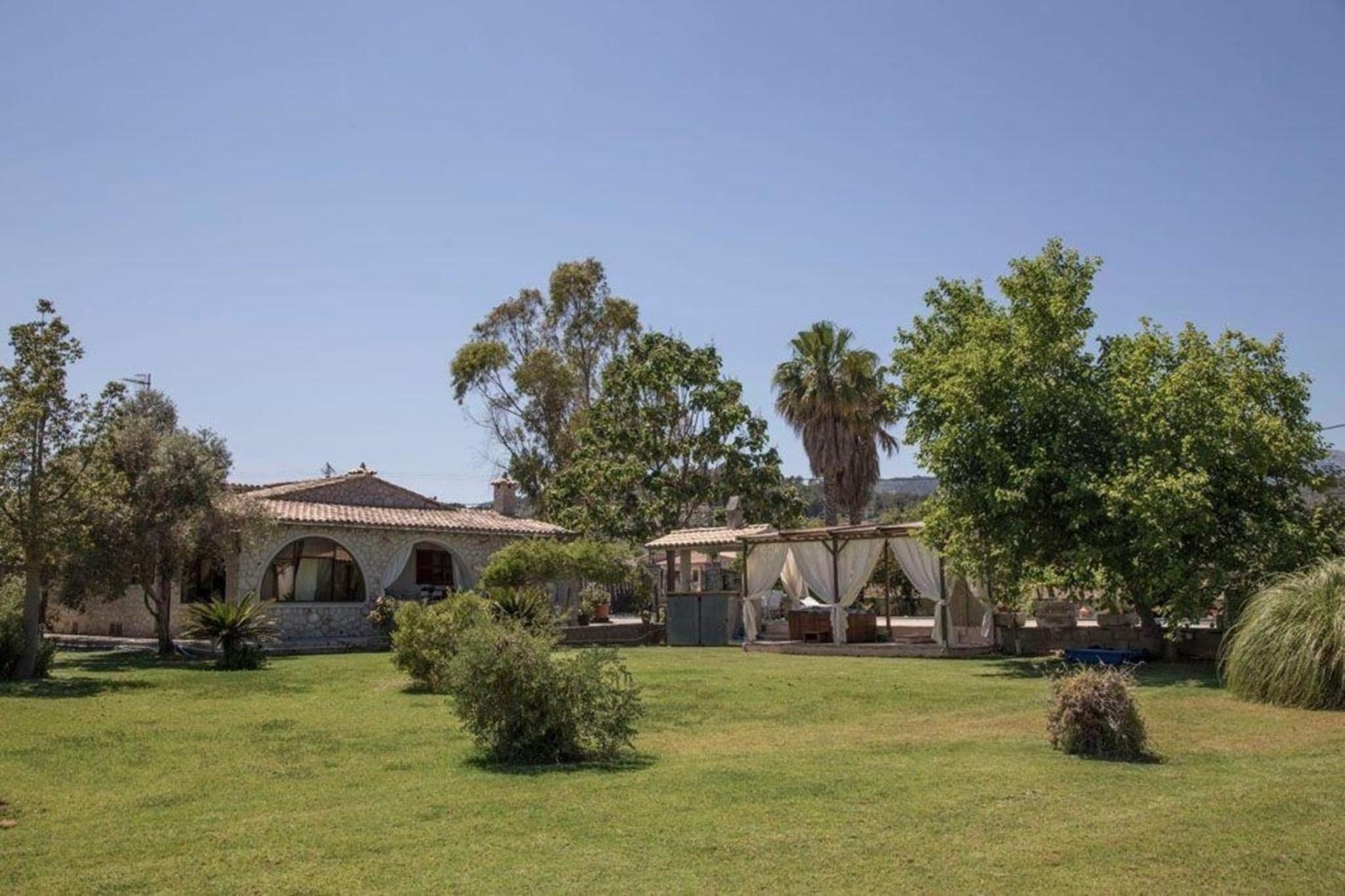 Gemütliches Ferienhaus mit Pool bei Selva