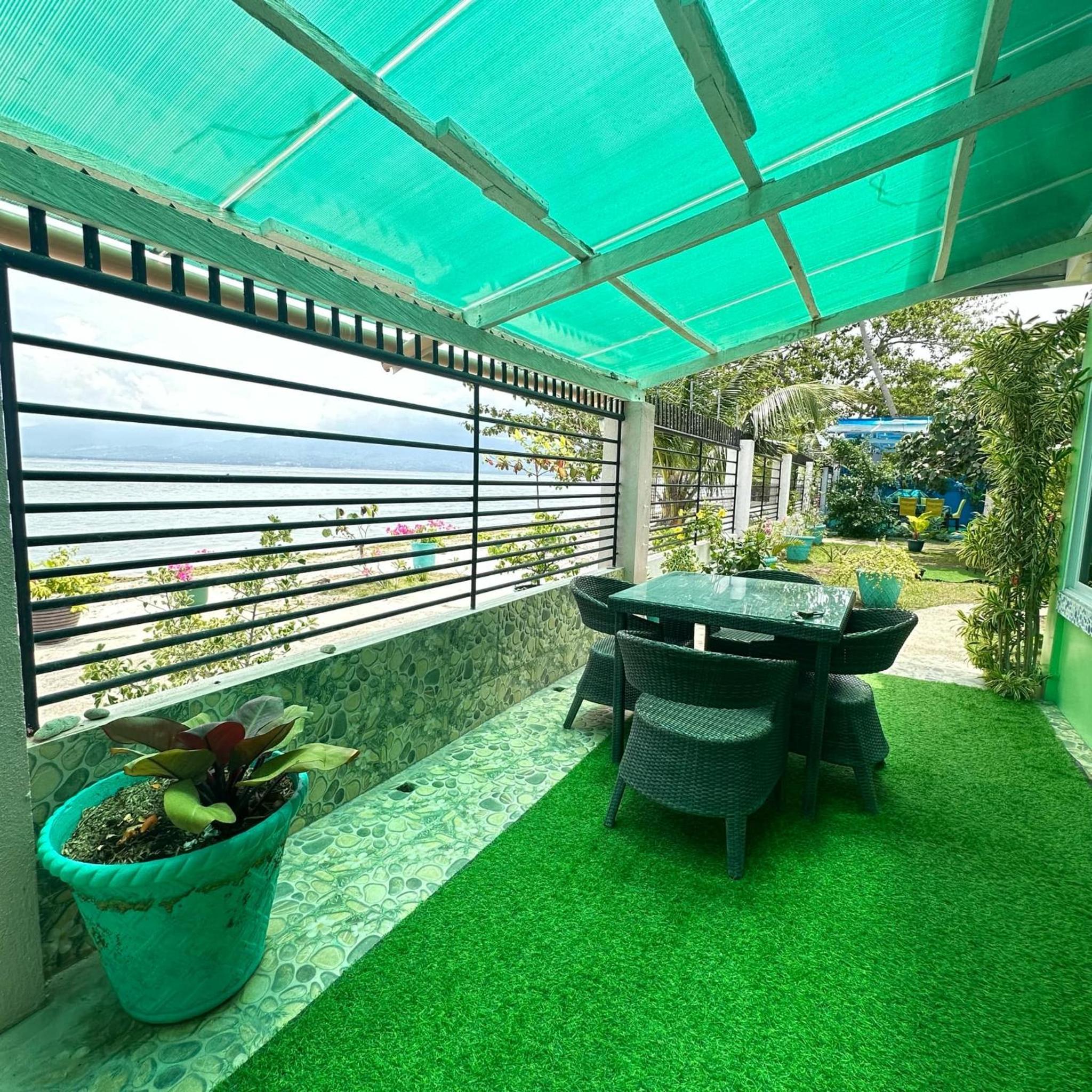 Joy O Hoy Beach House view 4