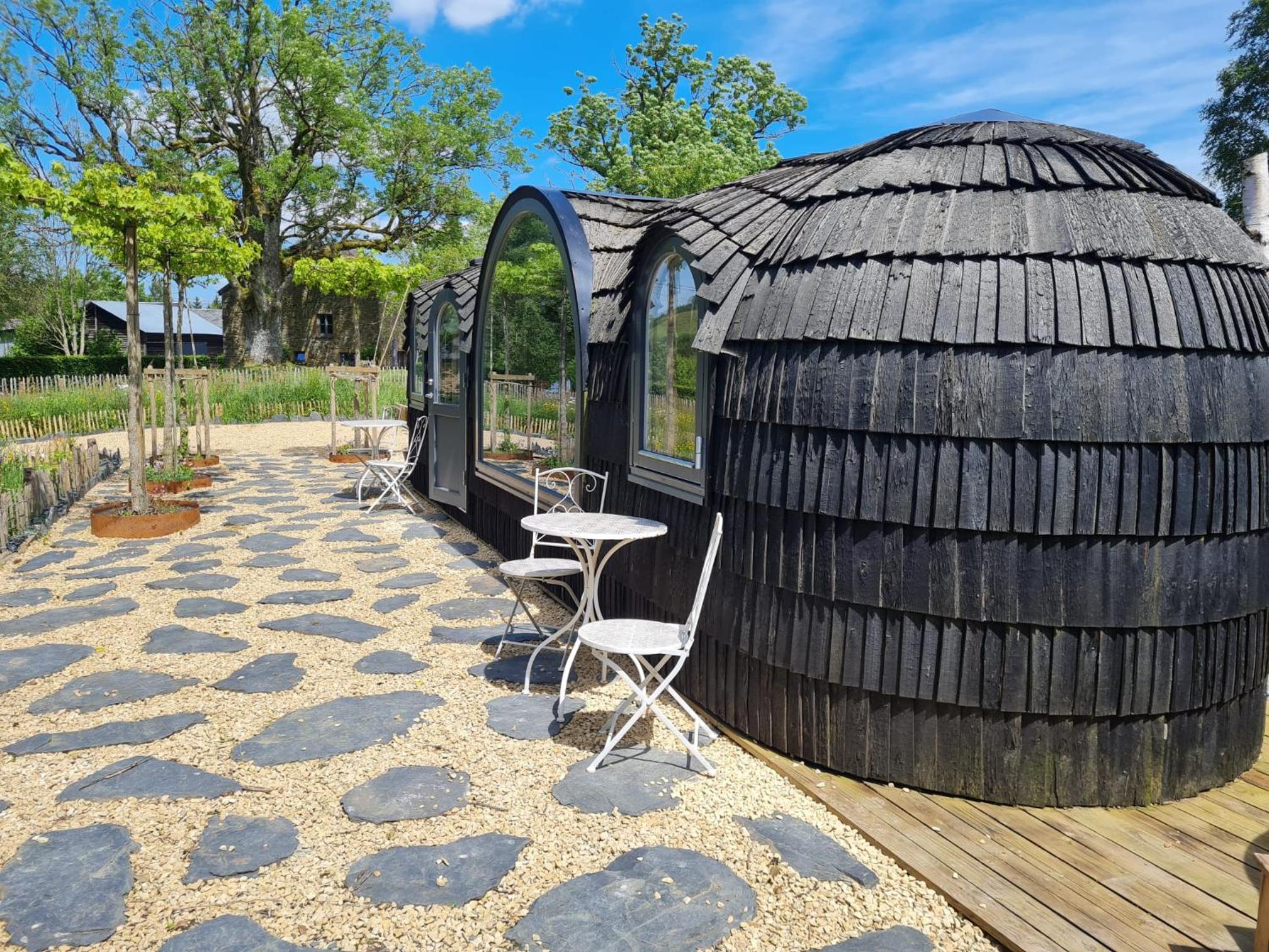 La CABANE LUXUEUSE AVEC JACUZY