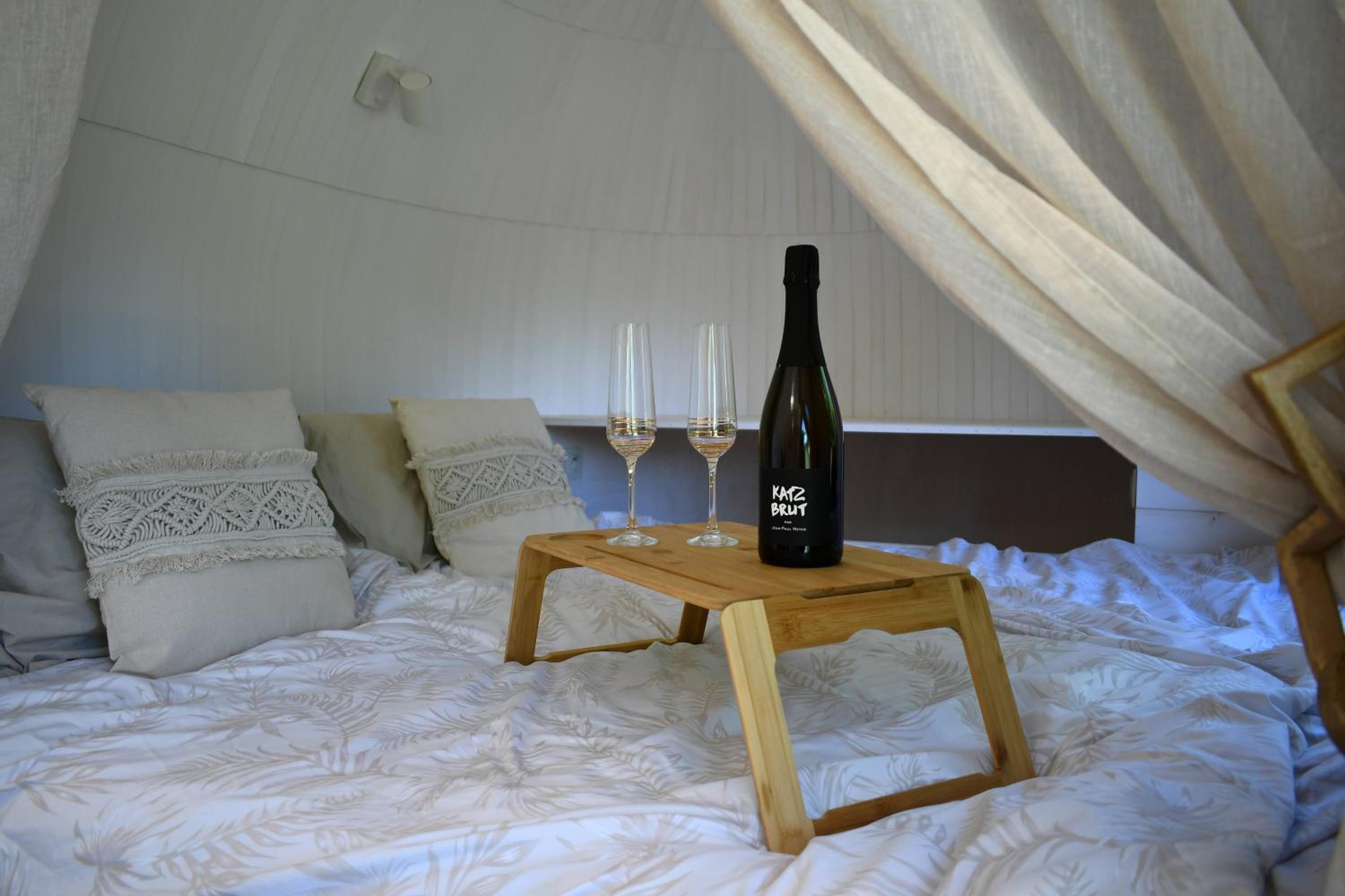 La CABANE LUXUEUSE AVEC JACUZY