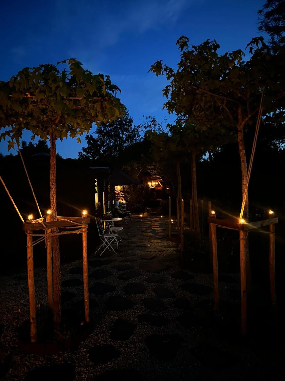 La CABANE LUXUEUSE AVEC JACUZY