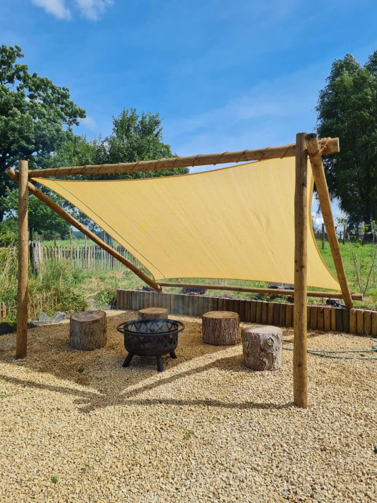 La CABANE LUXUEUSE AVEC JACUZY