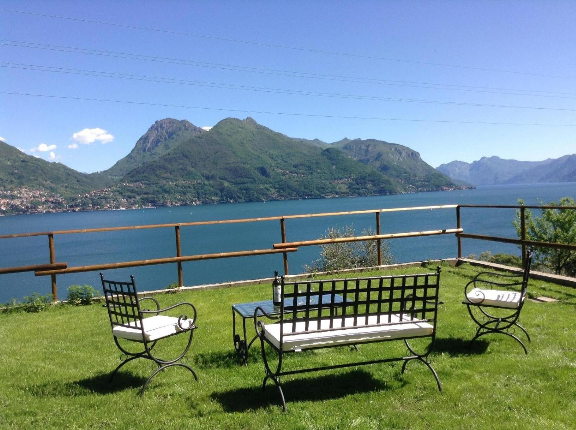 Ferienwohnung mit Terrasse und tollem See- und Bergblick view 4