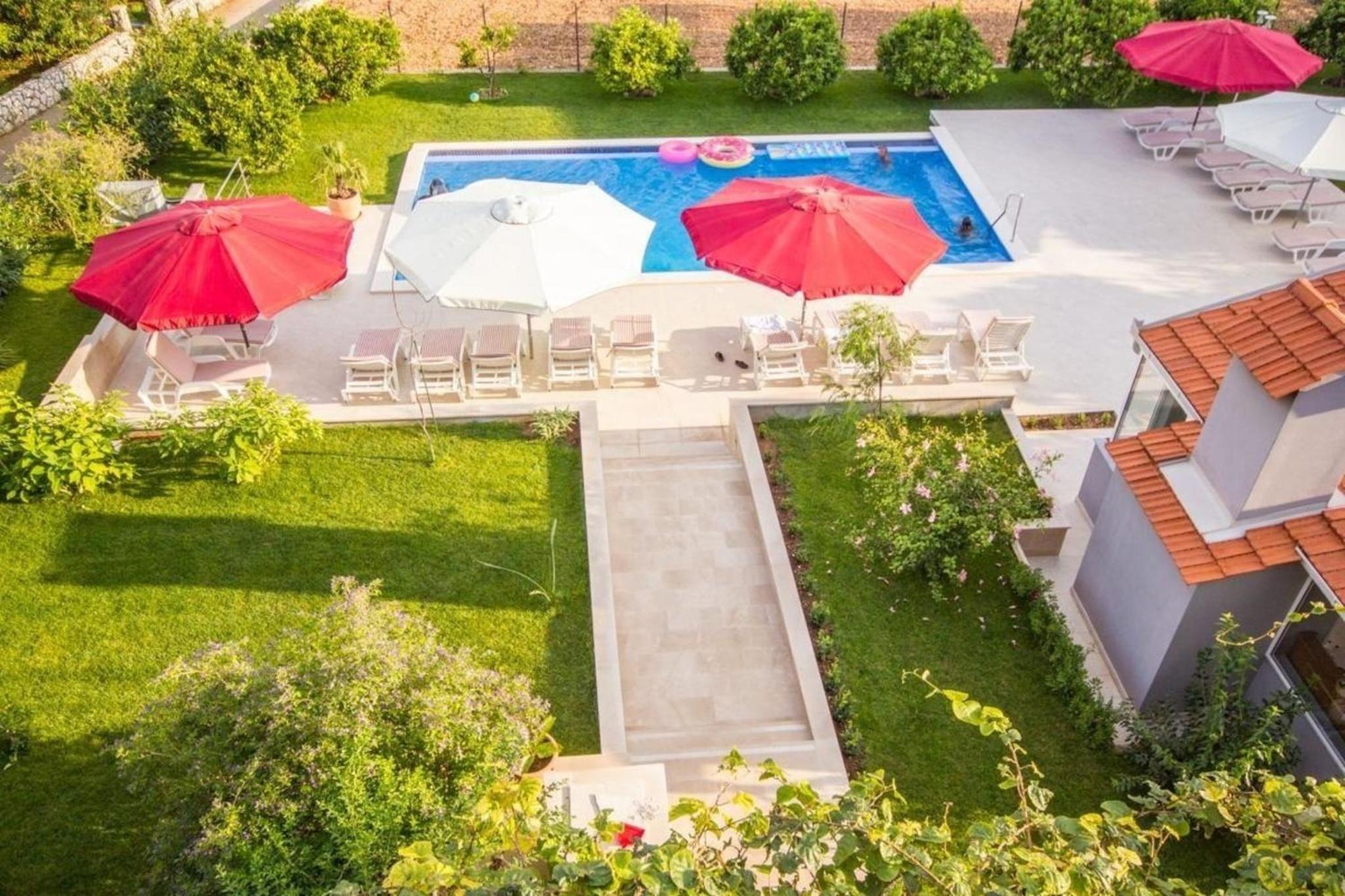 Appartement Mit Großem Balkon