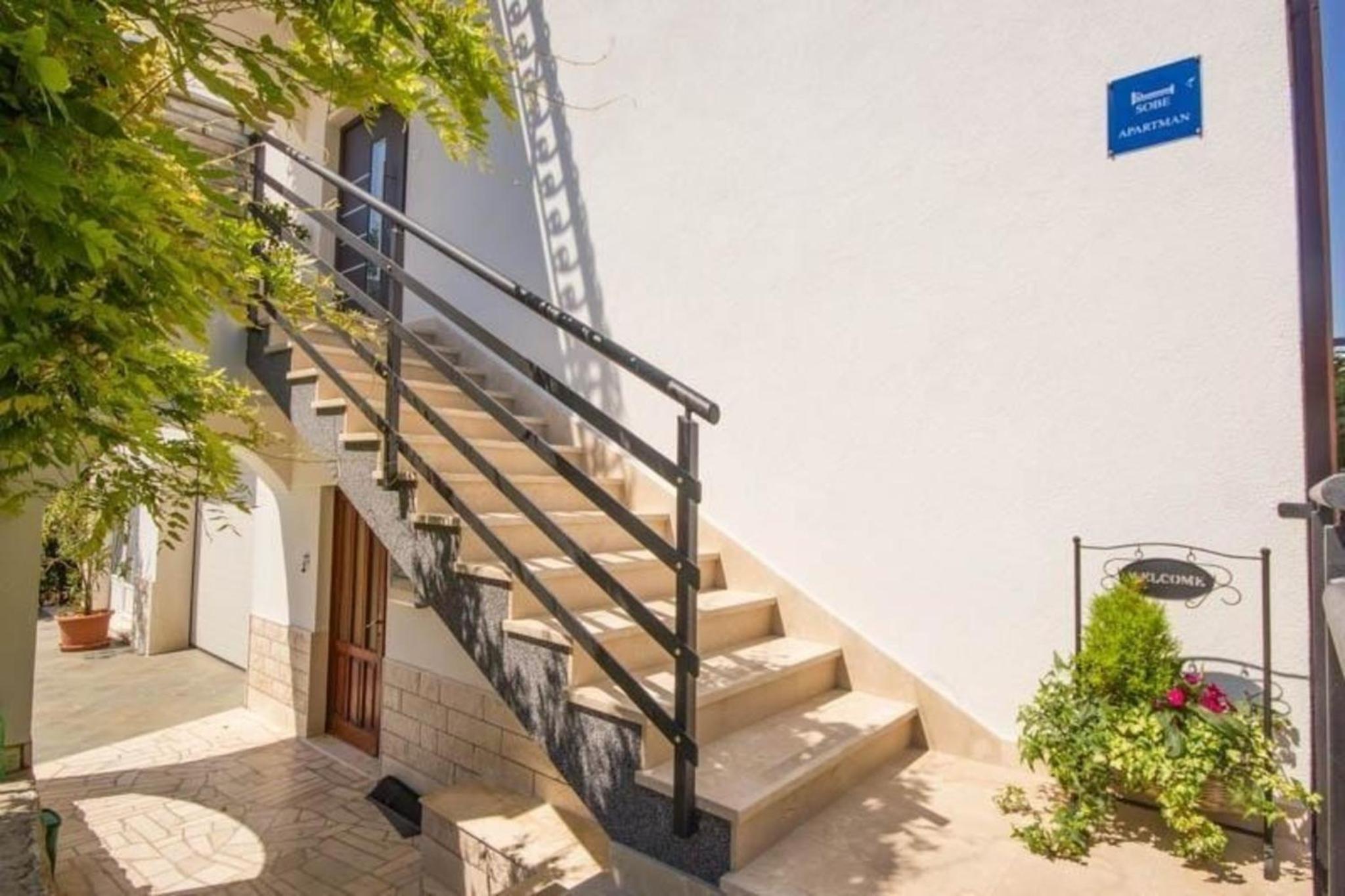 Appartement Mit Großem Balkon