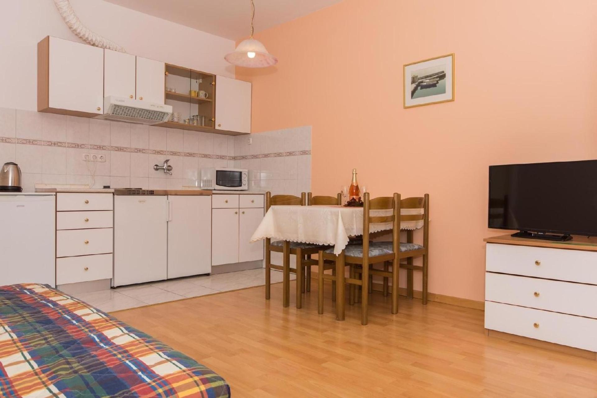 Apartment Mastelić 2