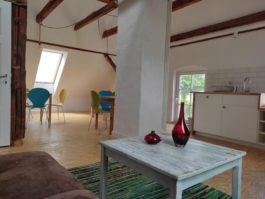 Weit draußen und doch mittendrin im Apartment