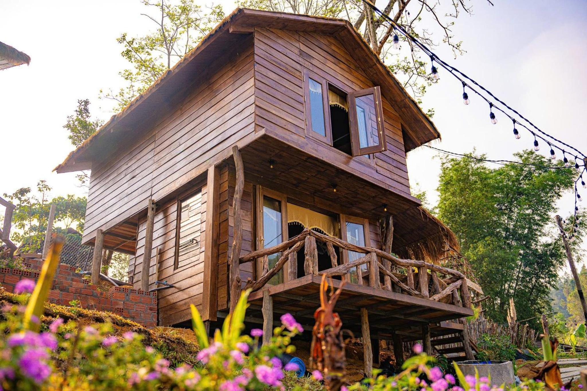 Nhà Trong Bản - Homestay Măng Đen view 4