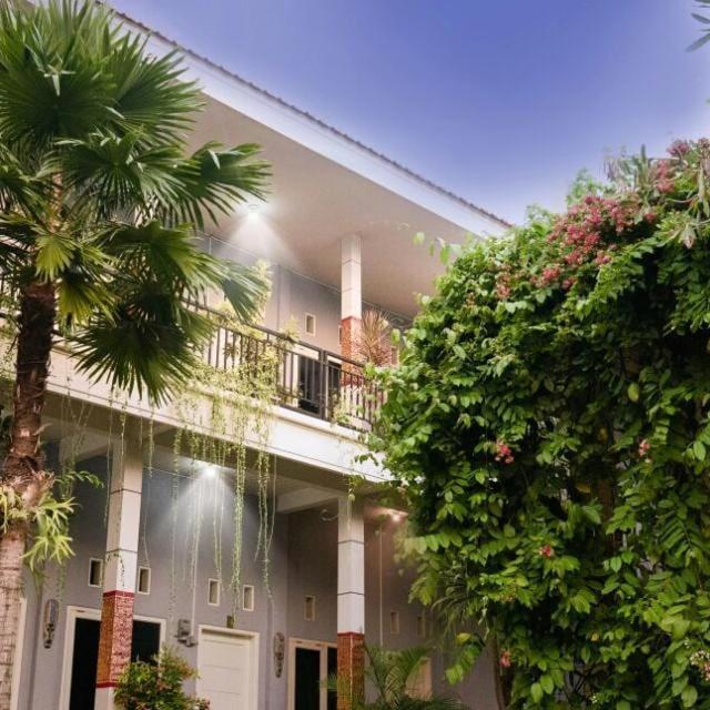 Hotel Clover Homestay - Image 1