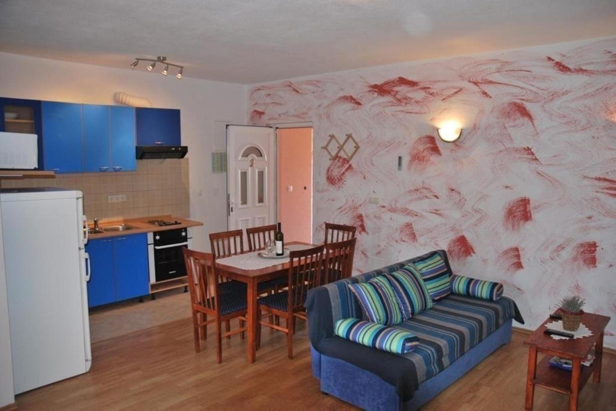 Ferienwohnung für fünf Personen mit Balkon - b58081 view 3