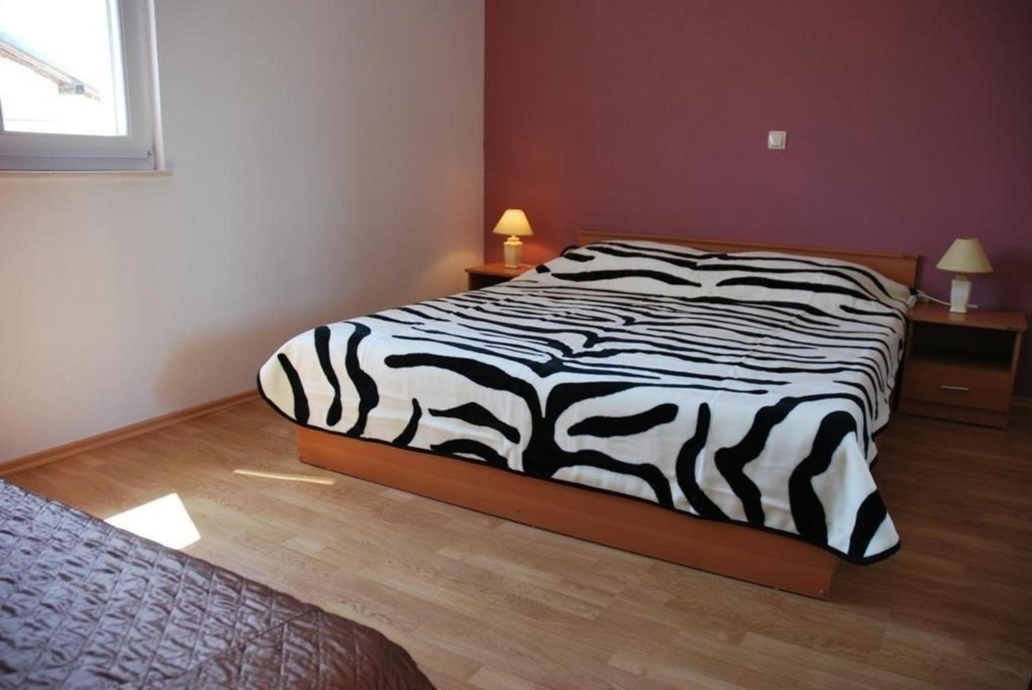 Ferienwohnung für fünf Personen mit Balkon - b58081 view 4