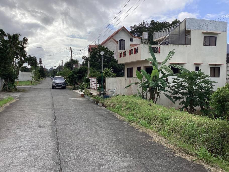 Four Bedroom Staycation House in Tagaytay view 2