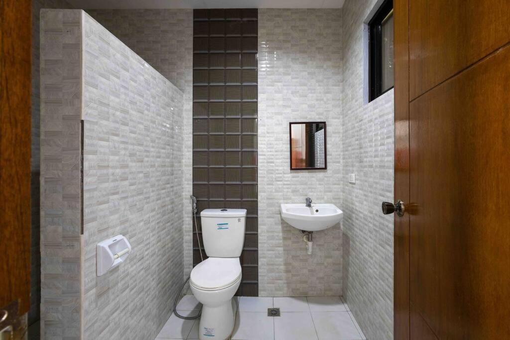 Four Bedroom Staycation House in Tagaytay view 3